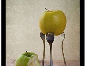 Μισοφαγωμένο μήλο, Φαγητό, Πίνακες σε καμβά, 15 x 20 εκ.